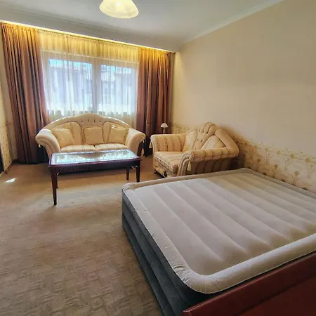 3 Next To A Lift Apartamento *