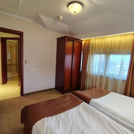 3 Next To A Lift * Bansko