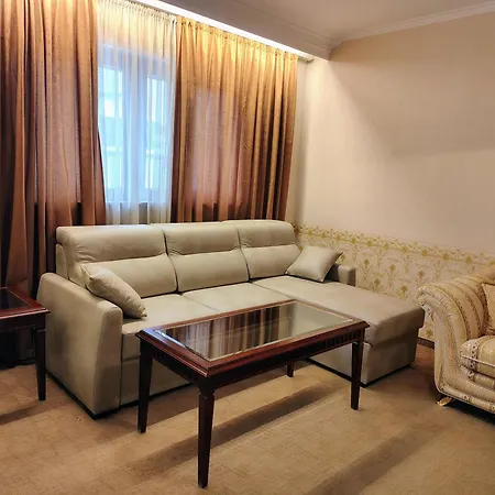 3 Next To The Lift *