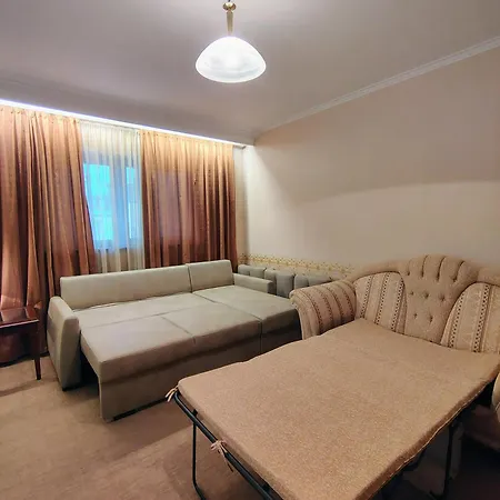 3 Next To The Lift *