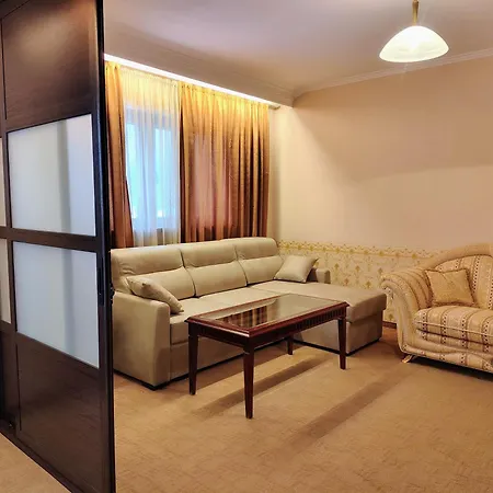 Apartament 3 Next To A Lift *