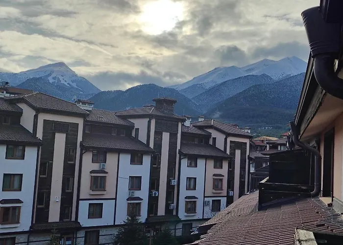 3 Next To The Lift * Bansko