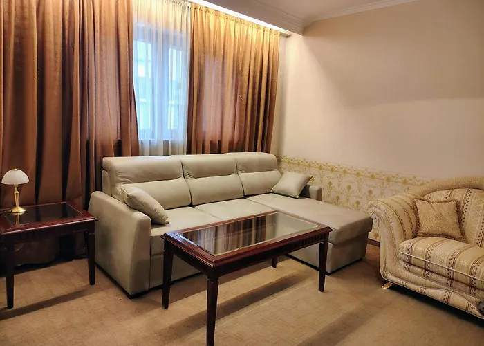 3 Next To The Lift *