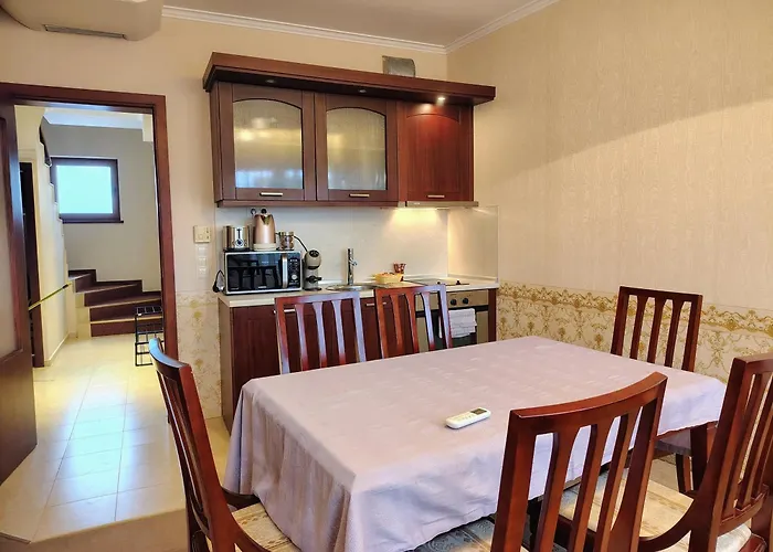 Apartment 3 Next To The Lift